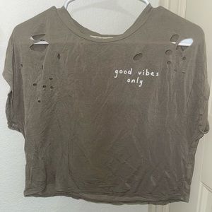Small Mikey & Joey Cropped Distressed “good vibes only” Tee